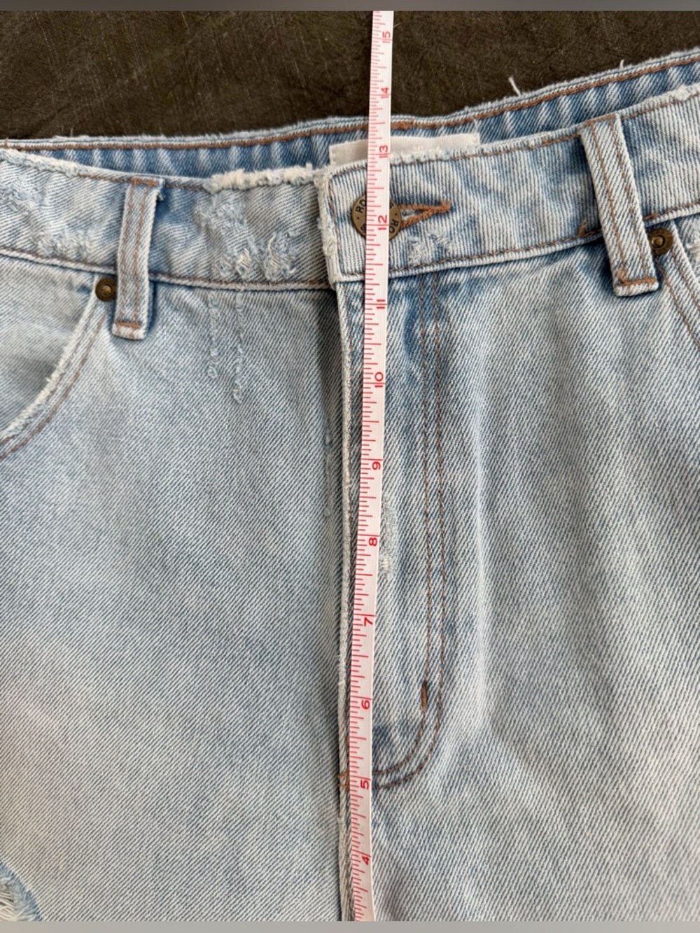 Rolla’s High Rise Cut Off Denim Shorts in Distressed Super Light Wash, 10/30 - Picture 10 of 12